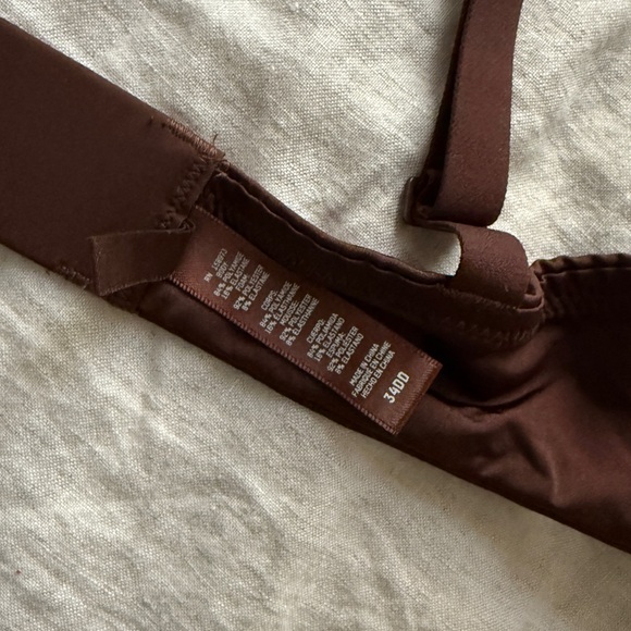 Skims wireless push up bra - Picture 3 of 3